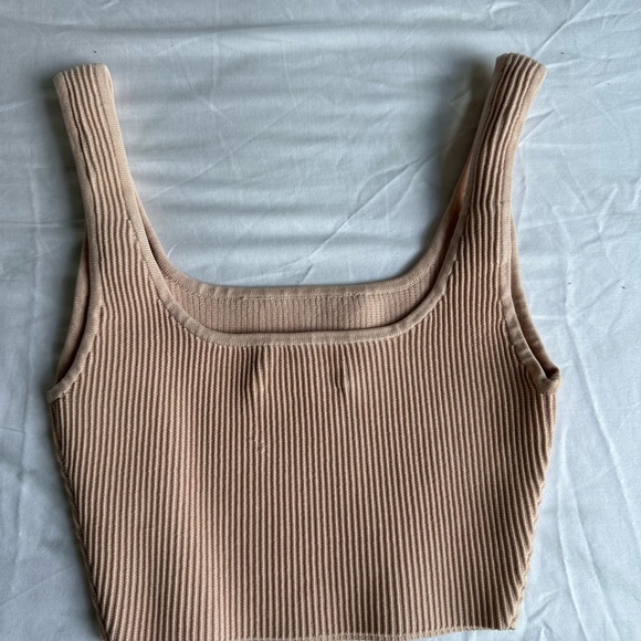 ARITZIA BABATON SCULPT KNIT TANK - Picture 3 of 7